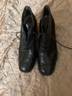 Nicole Black Leather Slip-On Loafers